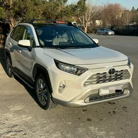 Toyota RAV4 2021