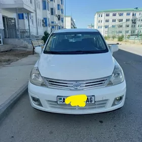 Nissan Versa 2010