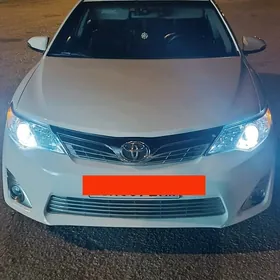 Toyota Camry 2012