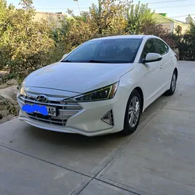 Hyundai Elantra 2020