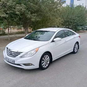 Hyundai Sonata 2011