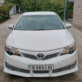 Toyota Camry 2014