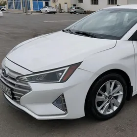 Hyundai Elantra 2019