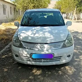 Nissan Versa 2010