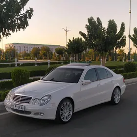 Mercedes-Benz E320 2003