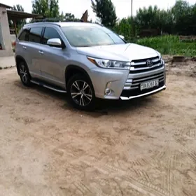 Toyota Highlander 2017