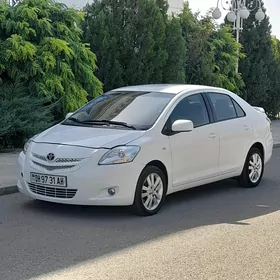 Toyota Yaris 2010