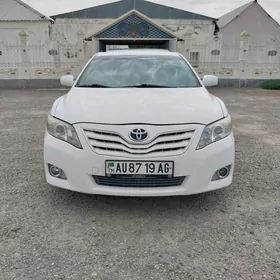 Toyota Camry 2011