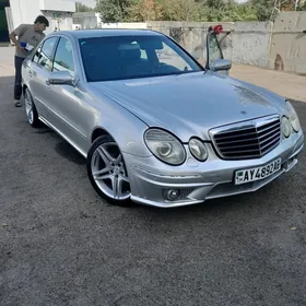 Mercedes-Benz E320 2003