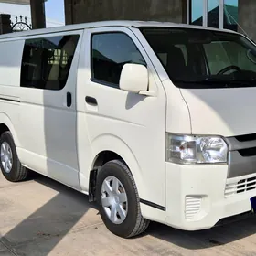 Toyota Hiace 2016