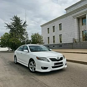 Toyota Camry 2010