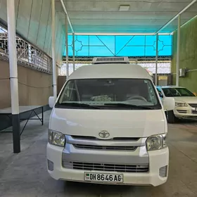 Toyota Hiace 2018