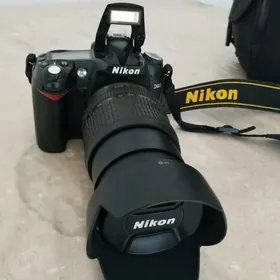 Nikon D90