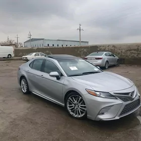 Toyota Camry 2018