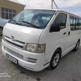 Toyota Hiace 2009