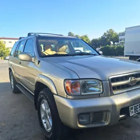 Nissan Pathfinder 1999