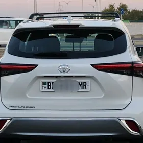 Toyota Highlander 2020