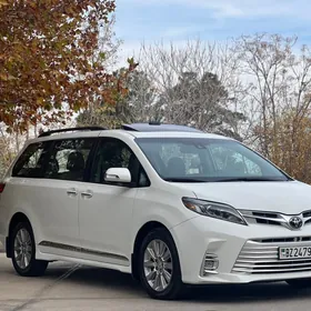 Toyota Sienna 2018