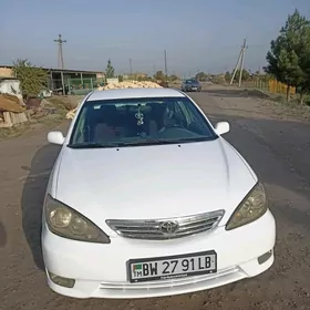 Toyota Camry 2004