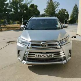 Toyota Highlander 2018