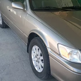 Toyota Camry 2001