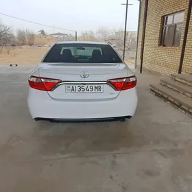 Toyota Camry 2017