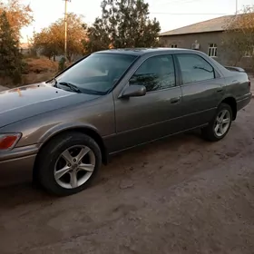 Toyota Camry 2000