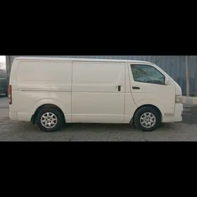 Toyota Hiace 2012