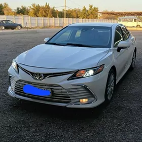 Toyota Camry 2022