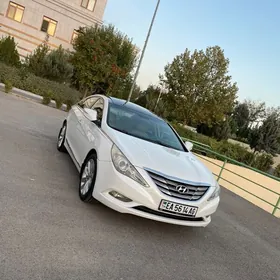 Hyundai Sonata 2011