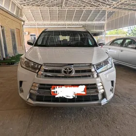 Toyota Highlander 2017