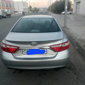 Toyota Camry 2017