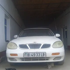 Daewoo Leganza 1999