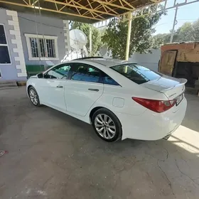 Hyundai Elantra 2011