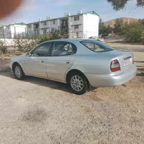 Daewoo Leganza 2001