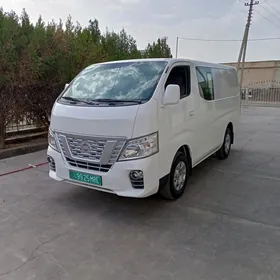 Nissan Urvan 2018