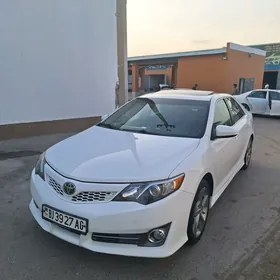 Toyota Camry 2013