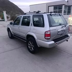 Nissan Pathfinder 2004