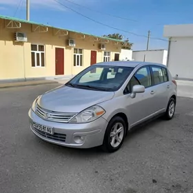 Nissan Versa 2010