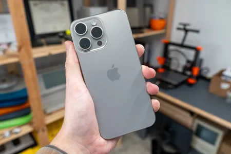 iPhone 15 Pro Max возглавил рейтинг самых продаваемых смартфонов 2024 года