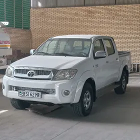 Toyota Hilux 2011