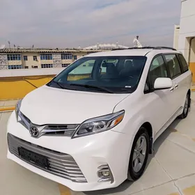 Toyota Sienna 2017