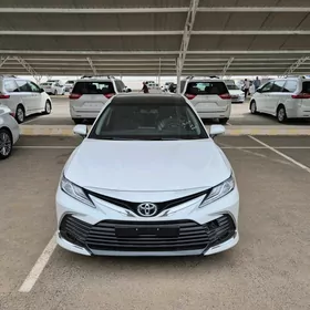 Toyota Camry 2024