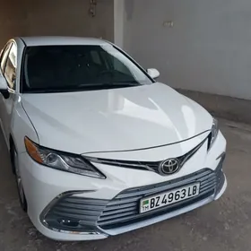 Toyota Camry 2018