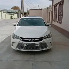 Toyota Camry 2016