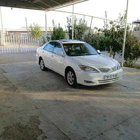 Toyota Camry 2004