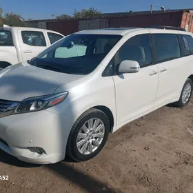 Toyota Sienna 2017