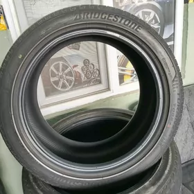 BRIDGESTONE 235 45 18 teker ♻️