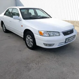 Toyota Camry 1999