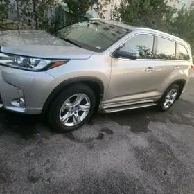 Toyota Highlander 2019